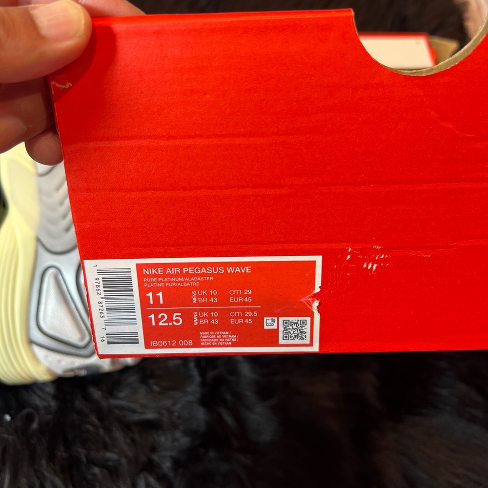 🔥 NEW | Nike Air Pegasus Wave
Pure Platinum Metallic Platinum Black | Size 11M - Picture 7 of 8